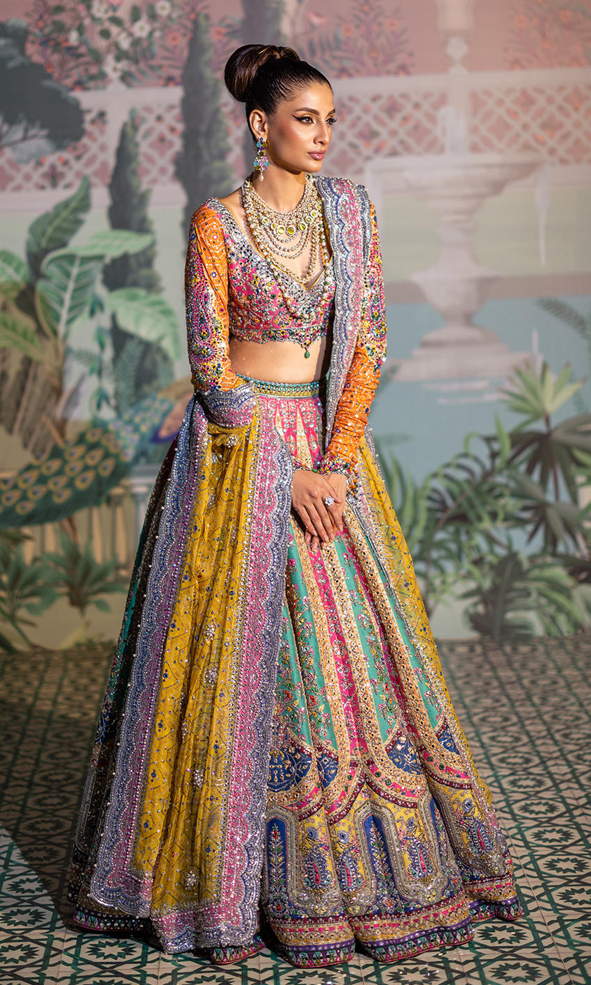 Latest Embellished Bridal Lehenga Choli Dupatta for Wedding