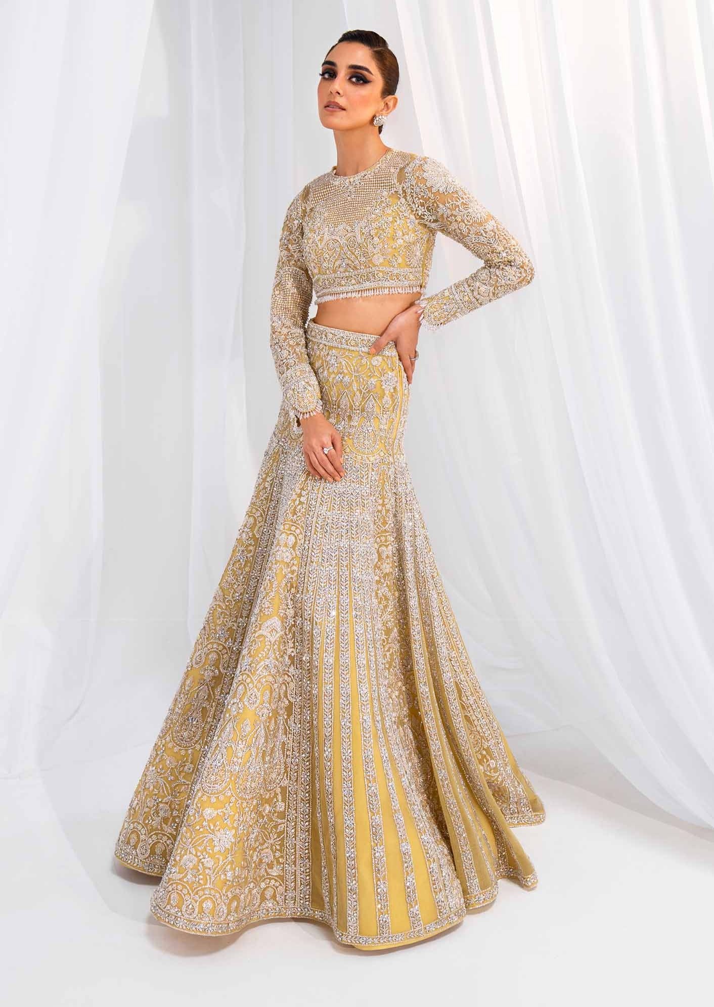 Pakistani Bridal Dress in Wedding Choli and Lehenga Style